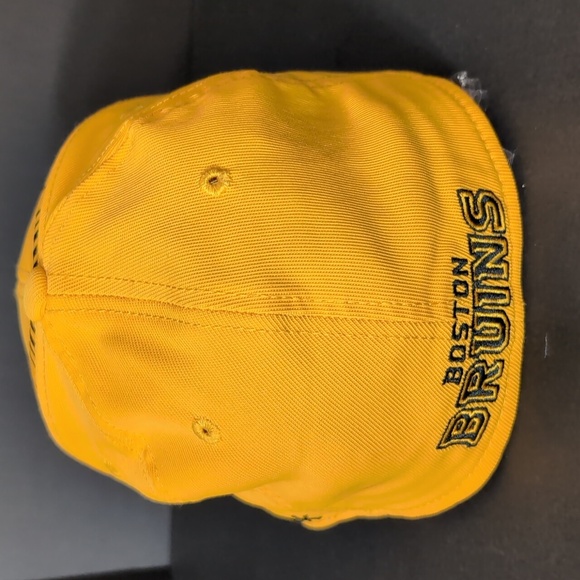 Reebok Fitmax 70,NHL Boston Bruins Men's Yellow Fitted Hat,S/M. - Picture 5 of 9